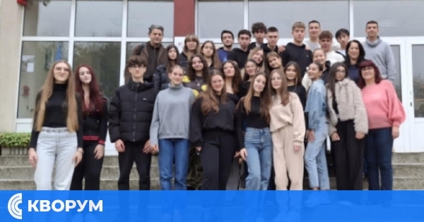 ЕГ "Пейо Яворов" – Силистра: Десетокласници проведоха философски урок на немски език чрез театрално пътешествие в класиката