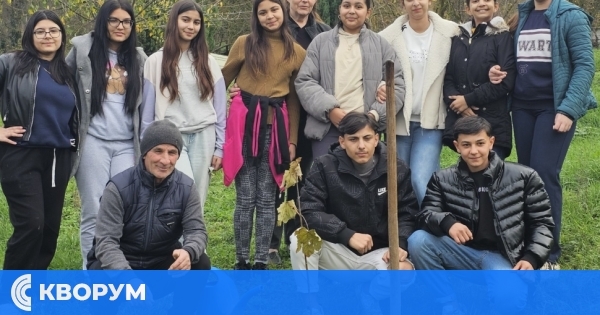 Ученици от ОУ "Черноризец Храбър" – Кайнарджа засадиха пет дръвчета в парк "Историческа чешма"