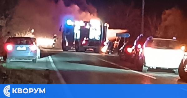 ИЗВЪНРЕДНО: Горящ автобус затвори пътя Силистра - Русе до Тутракан