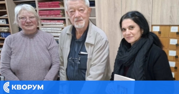 В силистренската библиотека представиха най-новата етнографска книга "Забраждания и престилки от Североизточна България"