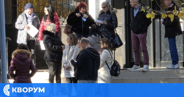 Служителите на НОИ – Силистра излязоха на предупредителен протест, искат 20% увеличение на заплатите