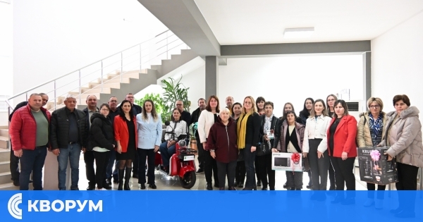 В Главиница връчиха наградите от томболата за изрядни данъкоплатци за 2025 година