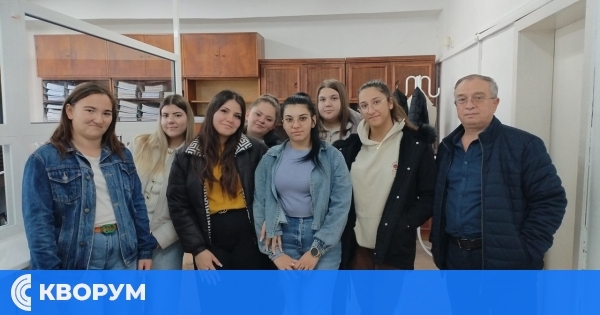 Ученици от ПГООТ – Дулово посетиха дирекция "Местни данъци и такси" към Община Дулово