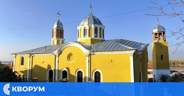 Храм "Св. Николай" в Тутракан възстанови автентичната си дървена обшивка на купола в годината на своя 160-годишен юбилей