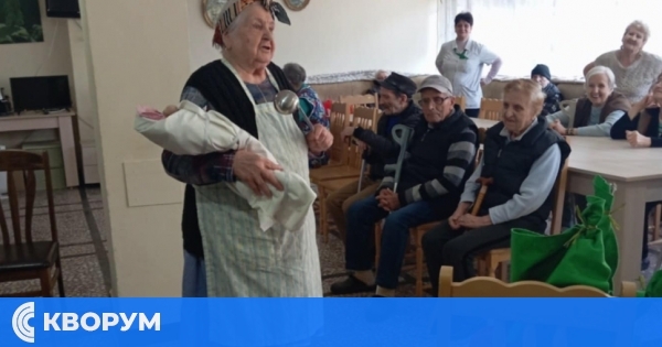 Модерен прочит на "Дядо вади ряпа" разсмя Дом за стари хора – Силистра на Деня на християнското семейство