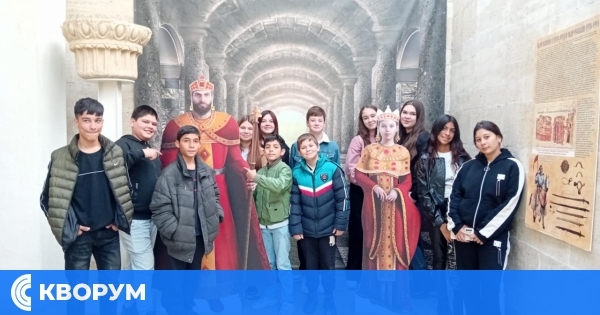 Пътешествие във времето и пространството: Ученици от Алфатар учиха за Космоса и Златния век извън класната стая