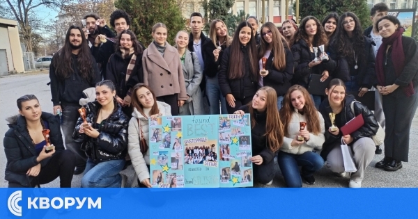 Триумф в Пловдив: 9 купи и 10 медала за талантите на Езиковата гимназия в Силистра на турнира по английска реч