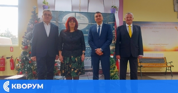 Впечатляващ спектакъл за 85-годишнината на СУ "Н. Й. Вапцаров" – Силистра: Училището почете своя патрон