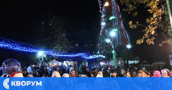 Коледната магия озари Тутракан: Парк "Христо Ботев" засия с празнични светлини и детски усмивки