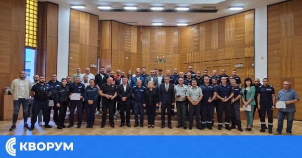 "Вие сте гордост за Дулово": Кметът Невхис Мустафа отличи героите, овладели големия пожар през август