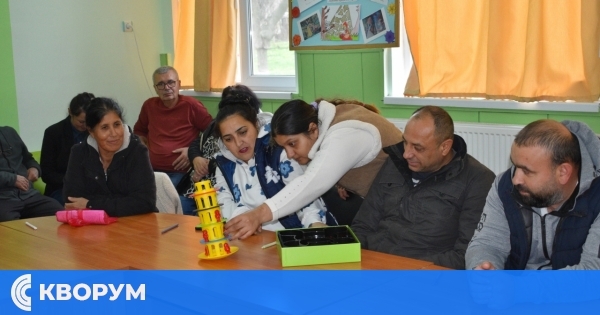 Родители на седмокласници в с. Средище се обучаваха как да подкрепят децата си в избора на професия