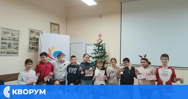 Коледа в библиотеката: ученици създадоха украси и незабравими спомени в Силистра