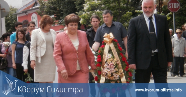 С венци и цветя почетохме паметта на Христо Ботев и загиналите за свободата на България