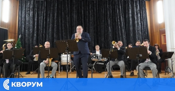 Коледно настроение с музика: Градският духов оркестър и формация "Истър" канят силистренци на празничен концерт