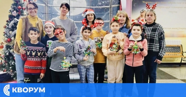 Коледно настроение и сръчни "джуджета" в работилниците на Дядо Коледа в СУ "Никола Й. Вапцаров"
