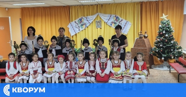 Малките артисти от ДГ "Славянка" – Тутракан оживиха фолклорната драматизация "Галената Богданка"
