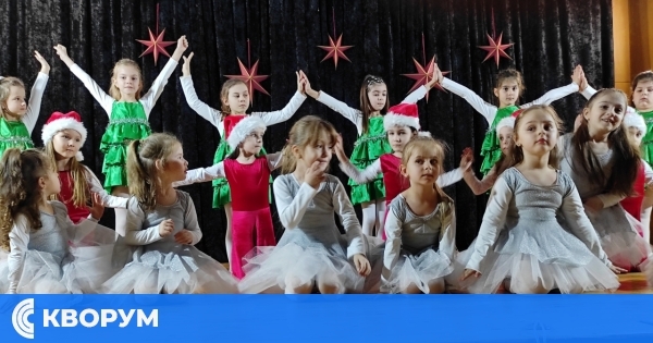 Коледен концерт на ОДК изпълни залата на Община Силистра с празнични емоции