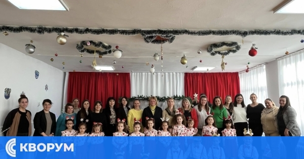 Коледна магия в ДГ "Св. Св. Кирил и Методий" – Главиница с песни, танци и много усмивки