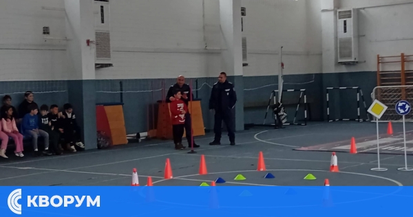Полиция и ученици в Алфатар с общ урок по пътна безопасност