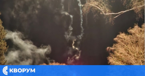 Центърът на село Попина посрещна Новата година със заря и Дунавско хоро