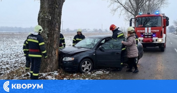 Кола се заби в дърво край село Дунавец, пожарникари вадиха шофьорката