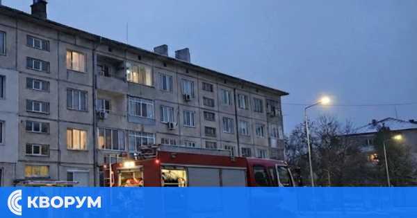 Неизправен комин предизвика запалване в жилищен блок в Силистра