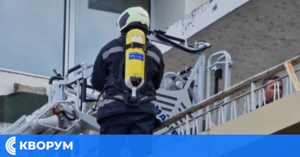 Пожарникари в Силистра помогнаха на медици да стигнат до безпомощна възрастна жена