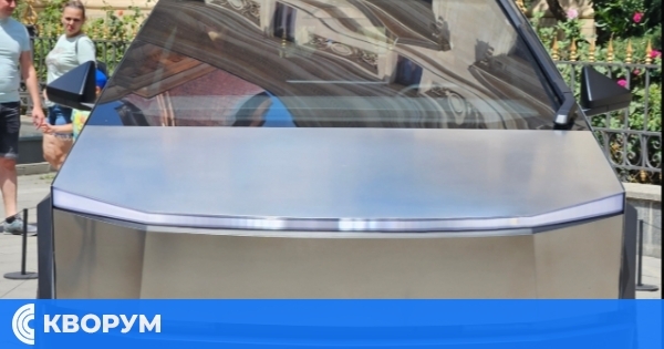 Български гражданин остана без книжка в Румъния заради Tesla Cybertruck