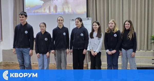Клубът по корейски език и култура в ОУ "Иван Вазов" с първа официална изява