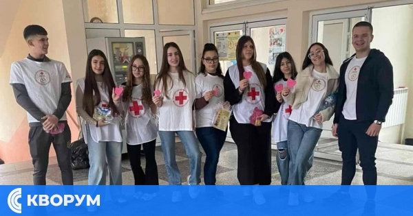 Ученици от МлБЧК при СУ "Христо Ботев" – Тутракан се включиха във втората АнтиСПИН кампания
