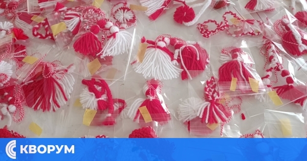 Децата от с. Коларово изработиха мартеници за национални конкурси