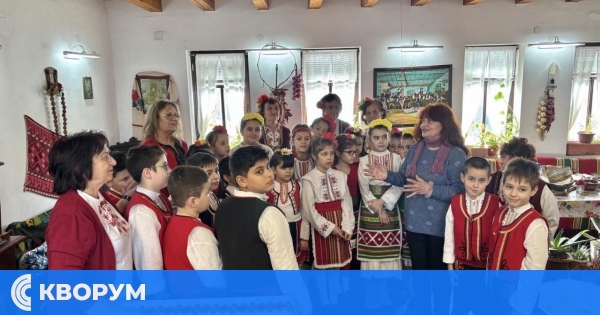 Второкласници пресъздадоха традициите на Сирни заговезни в "Рибарска махала"