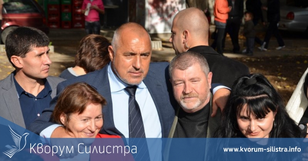 Бойко Борисов и Цветан Цветанов присъстваха на освещаването на дуловската църква