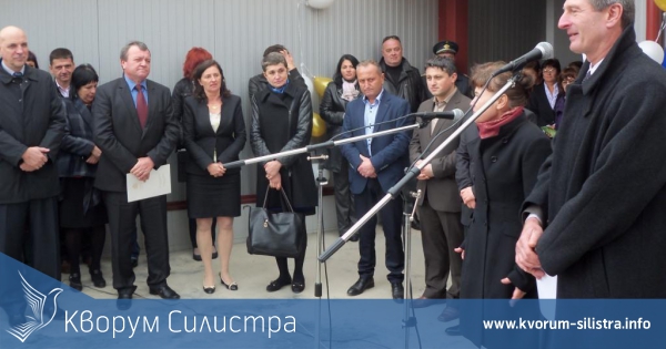 Вицепремиерът Даниела Бобева откри шивашка фабрика в село Руйно, община Дулово