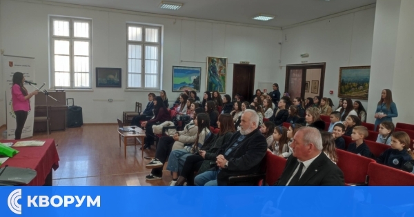 Отличиха победителите в конкурсите "Екранът – прозорец или капан" и "Трезвен избор днес – здраво бъдеще утре" в Силистра
