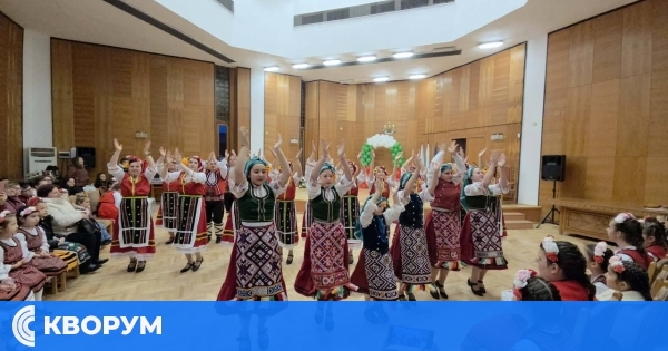 Танцовите състави "Ритмика" и "Жътварче" впечатлиха публиката на концерт в Дулово