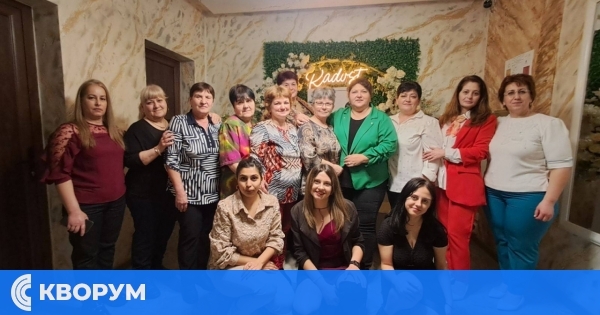 Подаръци и поздравления за дамите от Домашния социален патронаж в Главиница по повод 8 март