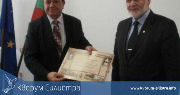 Областният управител – носител на почетна награда на БЧК, Областна администрация уважи три прояви в един ден