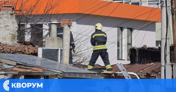 Пожар в къща до градския пазар в Силистра