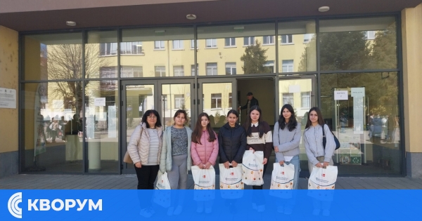 Ученици от СУ "Никола Й. Вапцаров" се класираха за националния кръг на престижно международно състезание по английски език