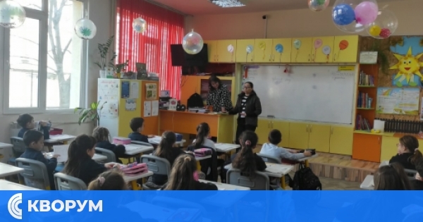 Ученици от ОУ "Иван Вазов" се включват в инициативата "Бисерче вълшебно"