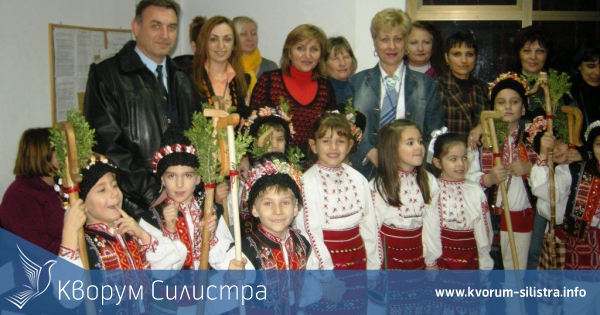 Коледарчета гостуваха в полицията