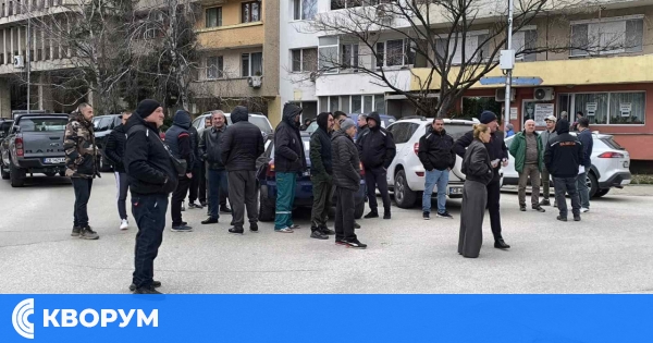 Фермери блокираха улица в Силистра заради смяна в дирекция "Земеделие"