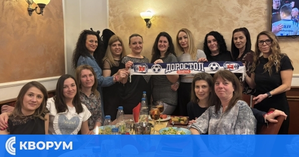 Футболни майки с подкрепа за детската школа на Доростол