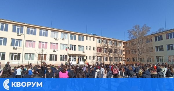 ОУ "Иван Вазов" – Силистра отбеляза Благовещение и своя патронен празник