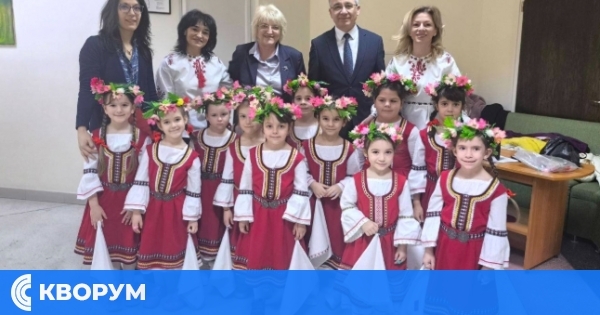 Лазарки внесоха празнично настроение преди заседанието на Общински съвет – Силистра