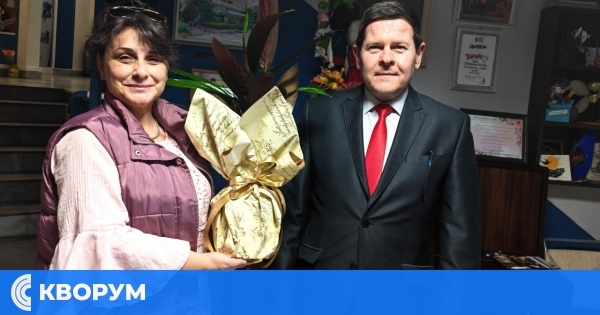 Областният управител отличи силистренските театрални творци по повод Международния ден на театъра