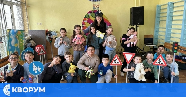 Интерактивно театрално шоу учи децата от СУ "Йордан Йовков" на пътна безопасност