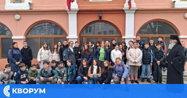 Възпитаниците на Детско полицейско управление гостуваха в силистренския храм