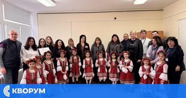 Малки лазарки от ДГ "Роза" внесоха пролетно настроение в Силистра